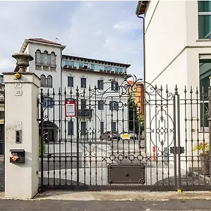 Lux 2 Metro M2 Apartamento
