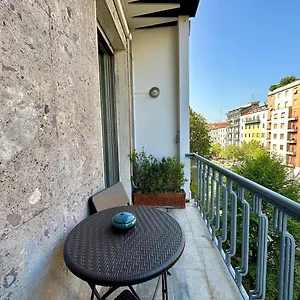 Lux Contemporary Flat - Porta Romana Apartamento